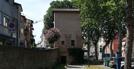 Foto di Torrette delle mura antiche  (Via Mura Barriera Ponente 71) scattata da Luca Capacci